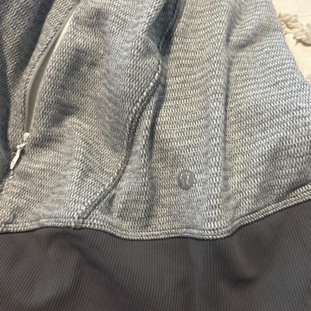 Lululemon Athletica Gray Sweatshirt - Picture 7 of 7